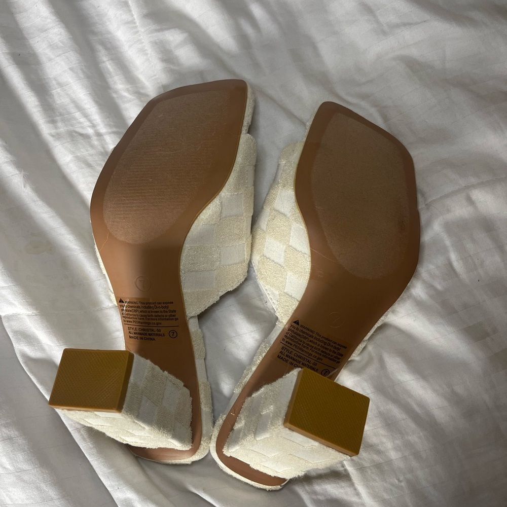 Unilady Cream Slip On Sandals Size 7 - Picture 4 of 5